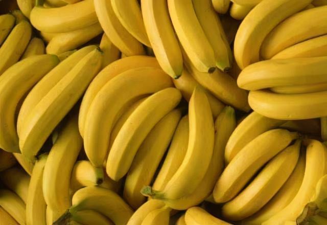【导读】买香蕉是生活中一件基本的事情如果你想要买到好香蕉可以根据以下几点来购买：